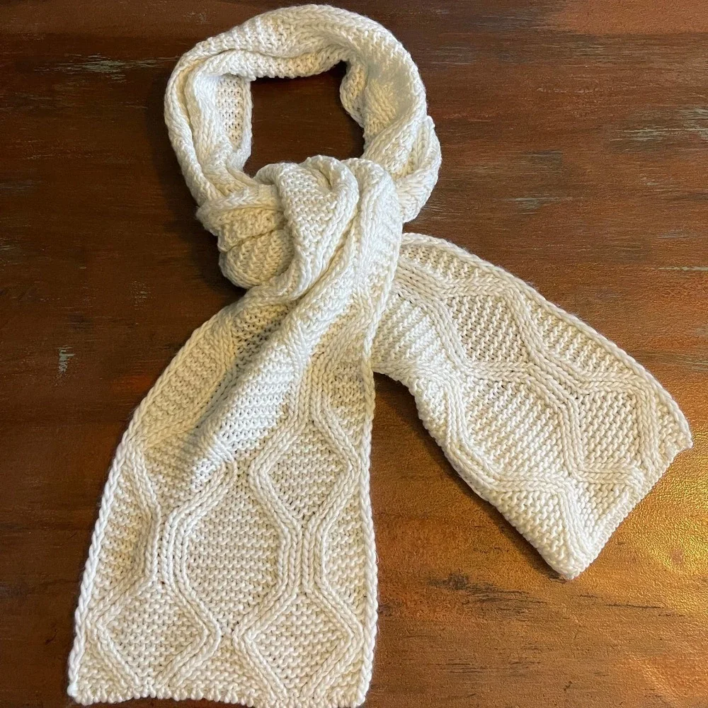 ELLEN TRACY Women's Knit Scarf